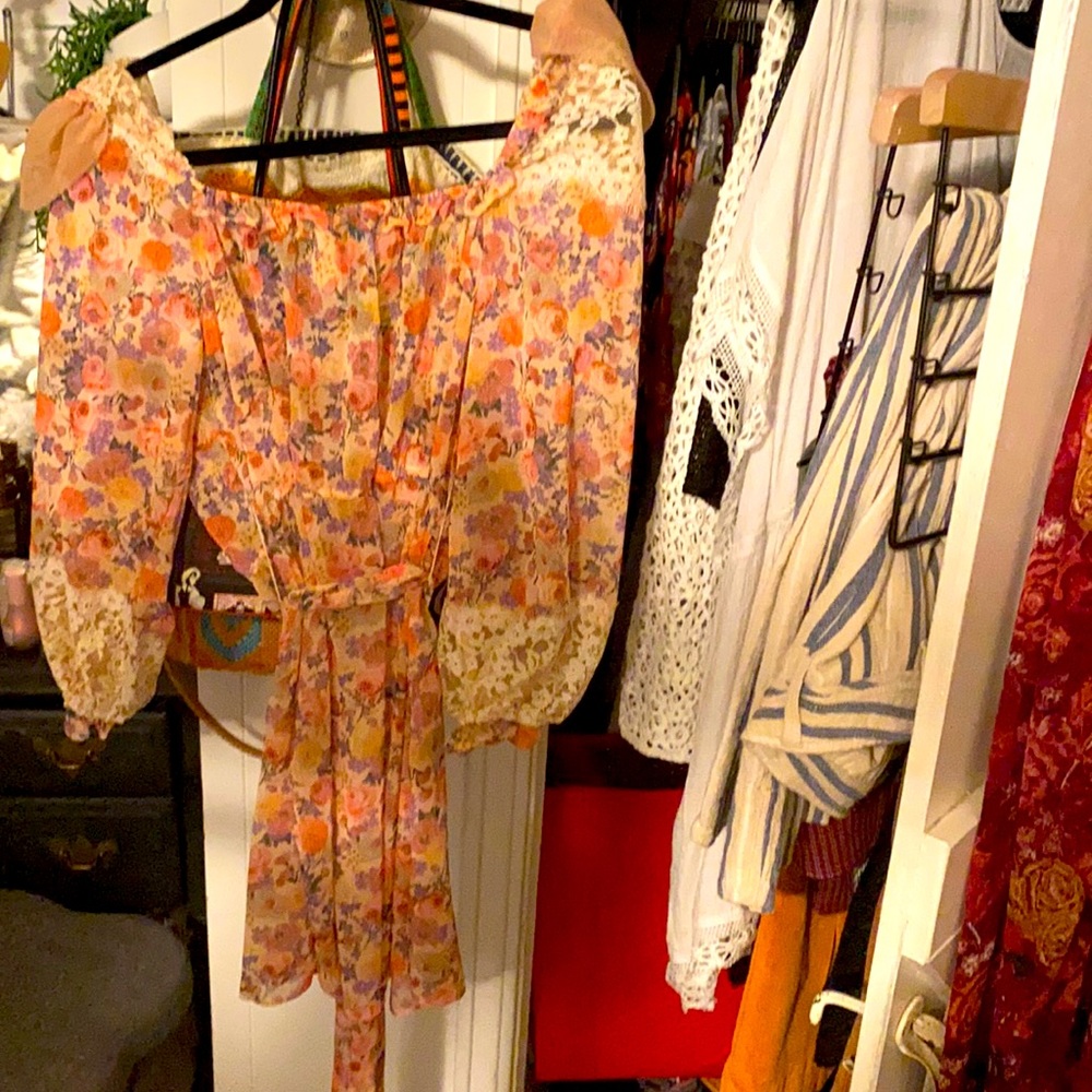 For love and lemons Garden robe only worn once in perfect condition